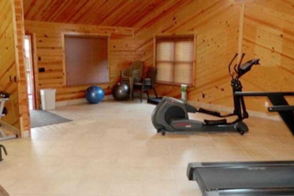 Smokiesboutiquecabins Would Love To Host You At Dolly'S Cute Cabin! 4 Suites With Private Bathrooms - Hot Tub, Fire Pit, Game Room, Resort Pool Open Memorial Day Through Labor Day! Гетлинбург Екстериор снимка