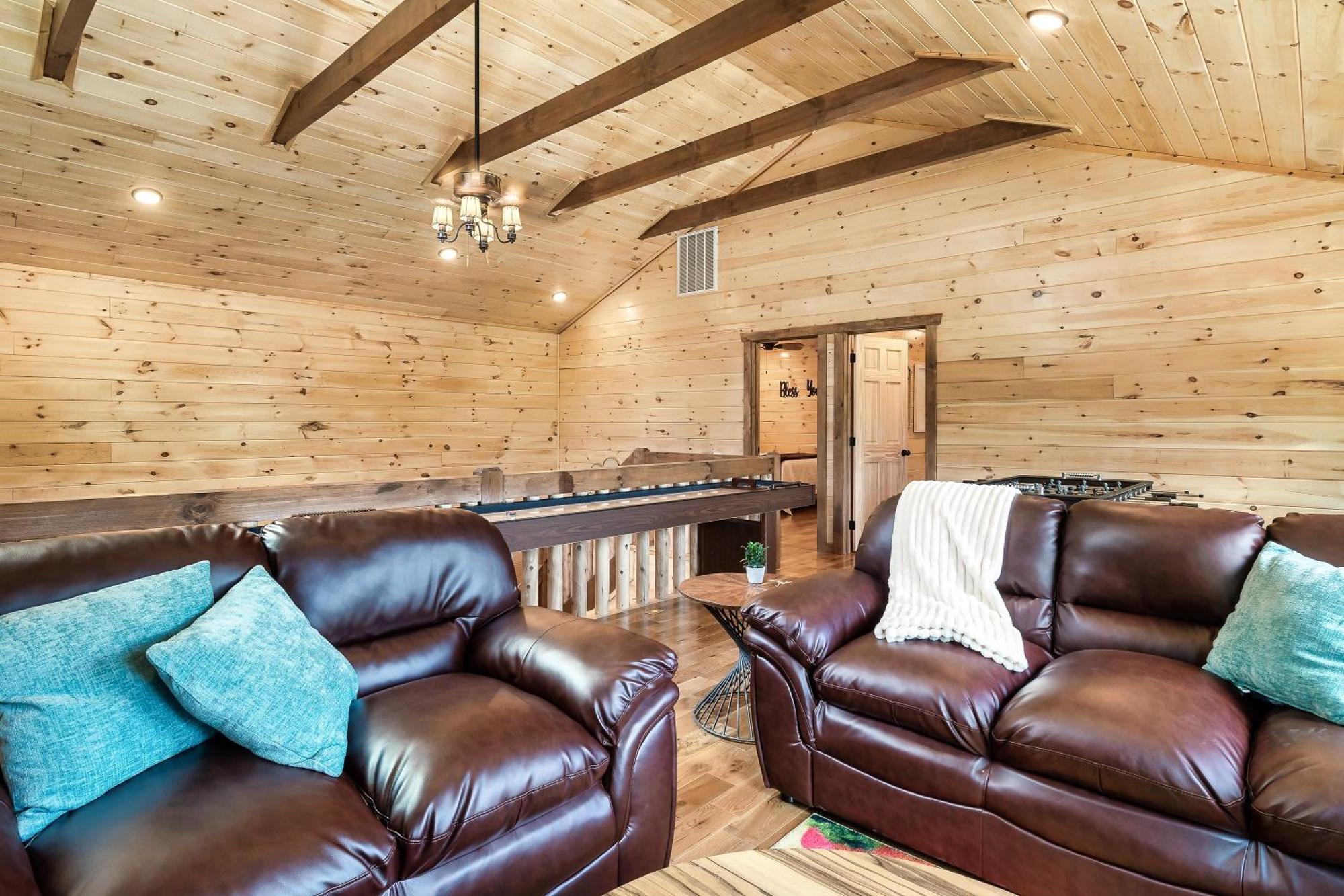 Smokiesboutiquecabins Would Love To Host You At Dolly'S Cute Cabin! 4 Suites With Private Bathrooms - Hot Tub, Fire Pit, Game Room, Resort Pool Open Memorial Day Through Labor Day! Гетлинбург Екстериор снимка