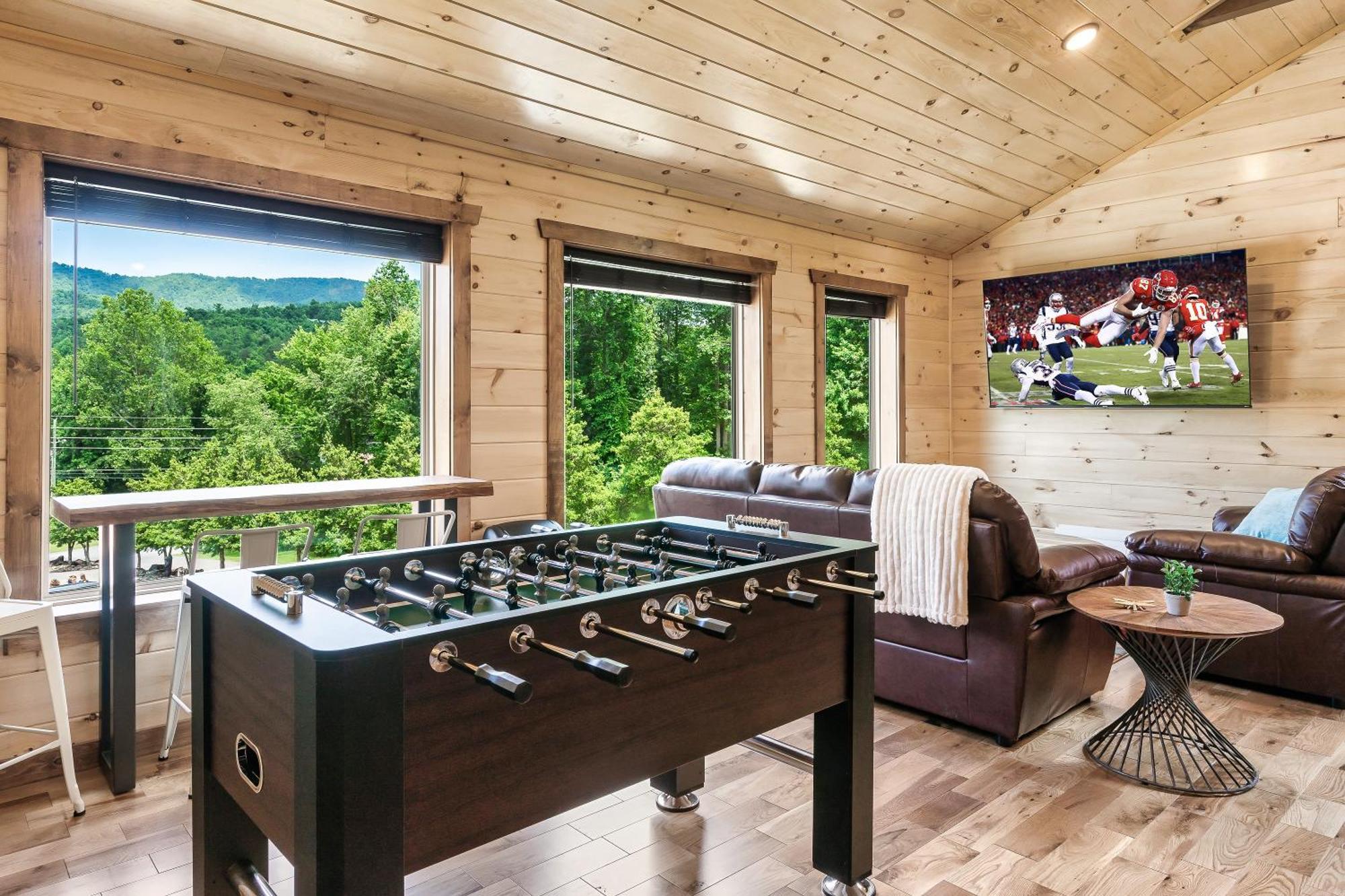 Smokiesboutiquecabins Would Love To Host You At Dolly'S Cute Cabin! 4 Suites With Private Bathrooms - Hot Tub, Fire Pit, Game Room, Resort Pool Open Memorial Day Through Labor Day! Гетлинбург Екстериор снимка